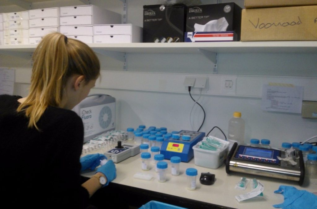 icheck device and samples in a lab